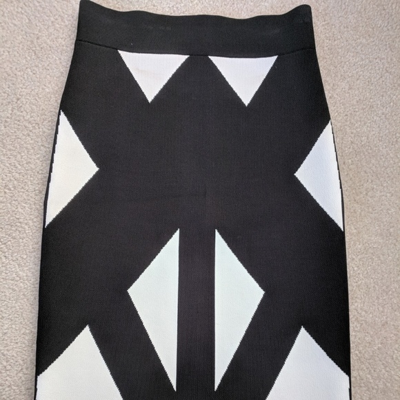 BCBG bandage skirt - Herve Leger style! 💋 - Picture 1 of 7